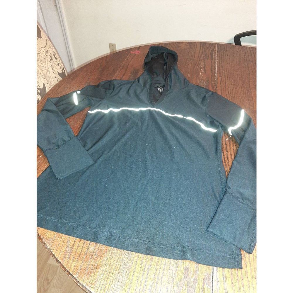 Small Gap Body Black Silver Lightweight V-Neck Hoodie Shirt Top